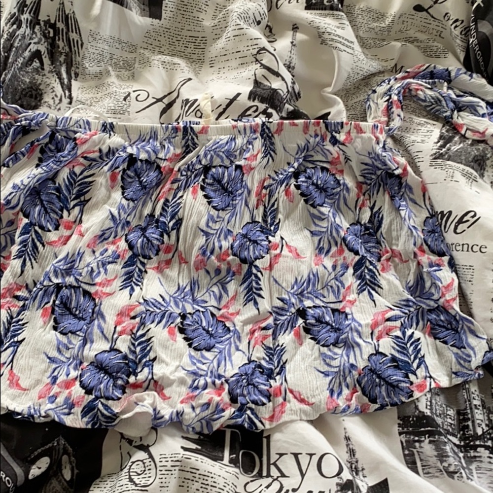 Floral shirt!